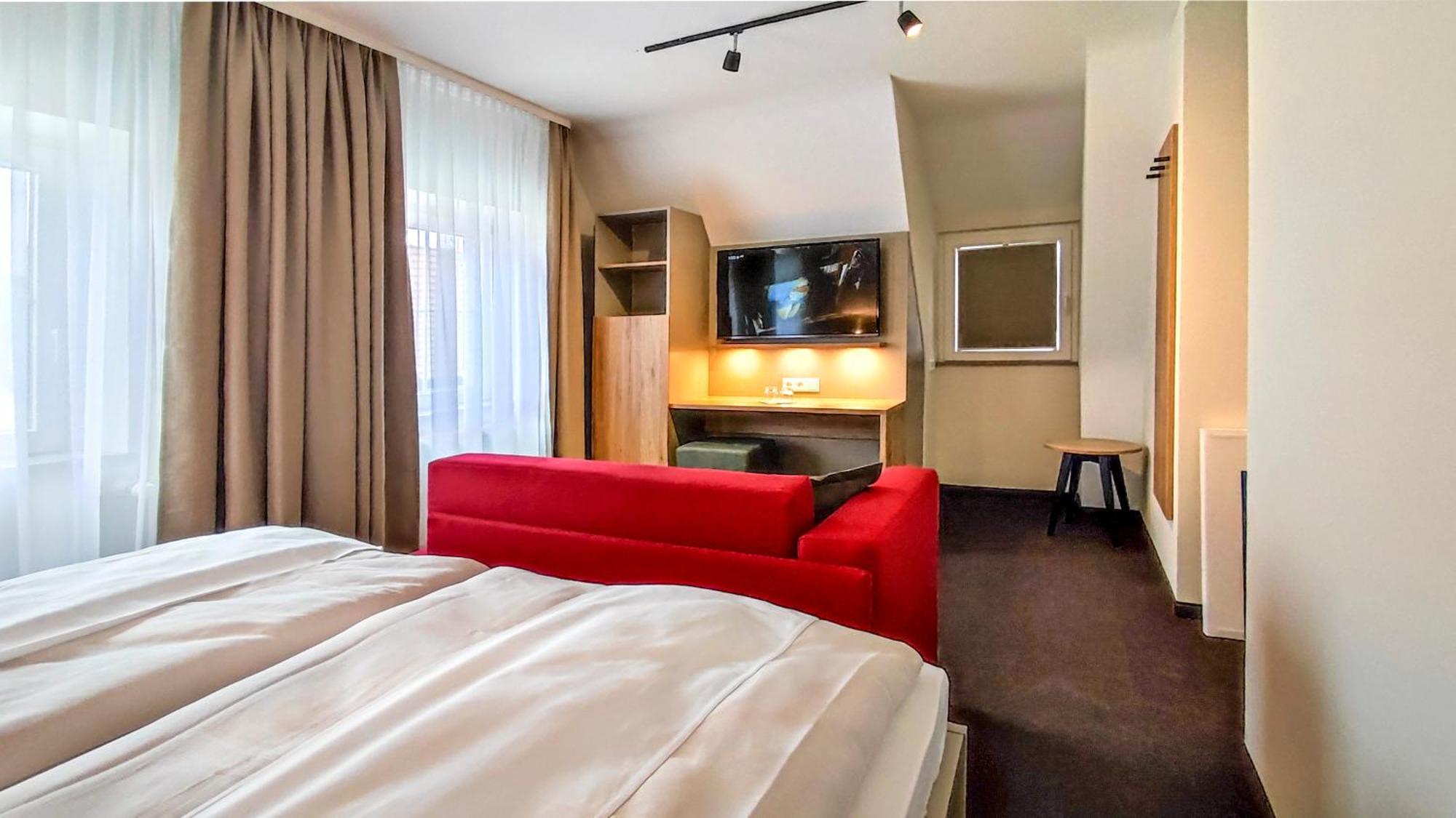 Marktwirtschaft Restaurant & Hotel フロイデンシュタット エクステリア 写真